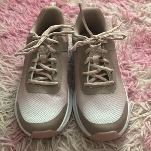 Walmart/Athletic works sneakers